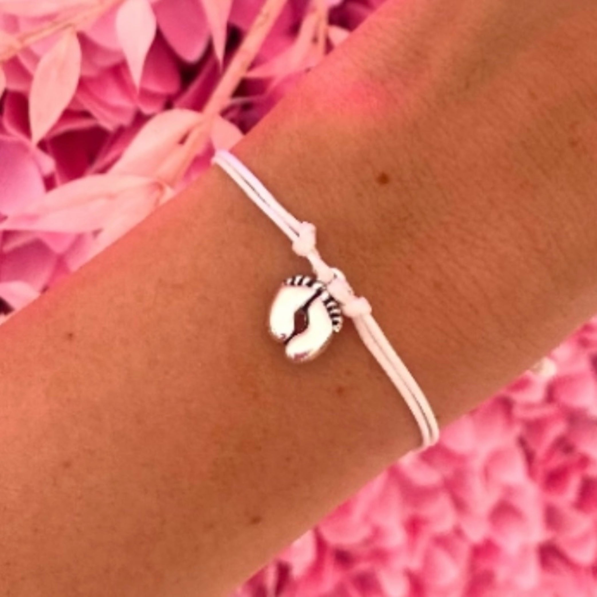 ‘Mum To Be Baby Feet’ Charm Bracelet
